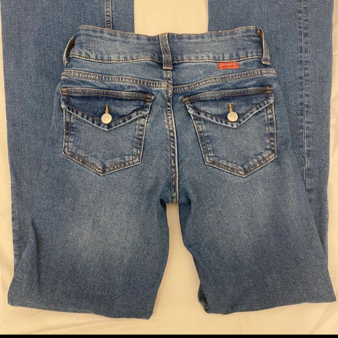 Blå jeansbyxor från H&M - 1