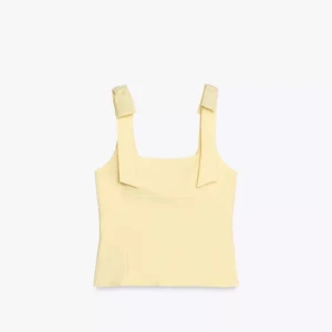 gul zara topp - Säljer den populära och slutsålda Zara toppen i storlek XS. Toppen är enbart testad med prislapp och orginalförpacking kvar☺️ 