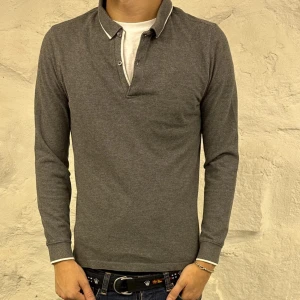 Massimo Dutti Piké - Långärmad piké från Massimo dutti! Hör av er vid frågor och funderingar!