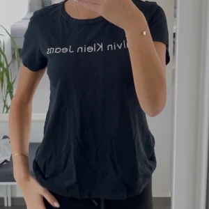 Svart t-shirt  - 🖤