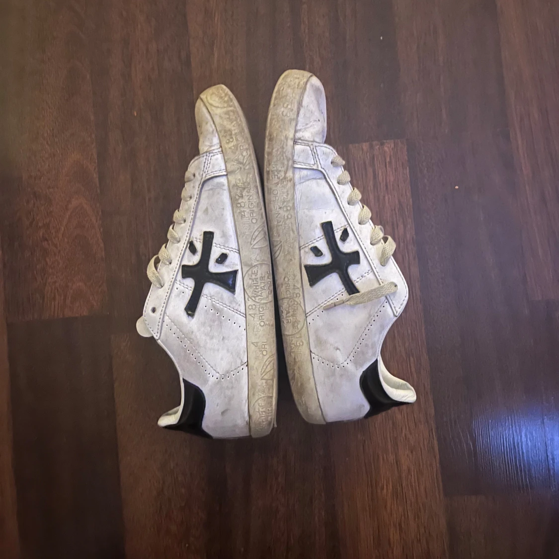 Unika vita sneakers från Premiata - 2