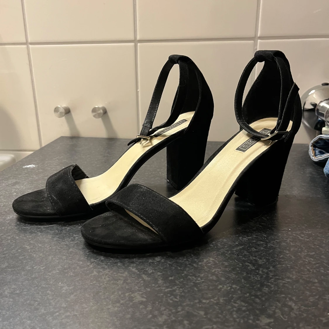 Svarta klackskor från Nelly - 2