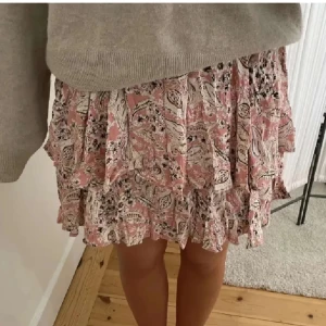 Fin sommar kjol - Perfekt till sommaren, och nästan aldrig använd 