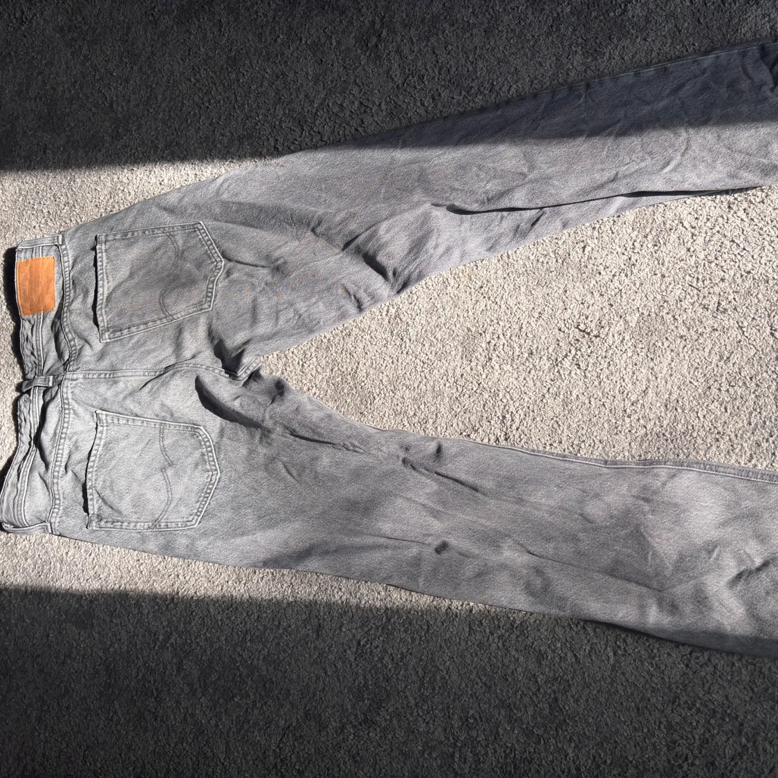 Grå jeans från Jack & Jones - 1