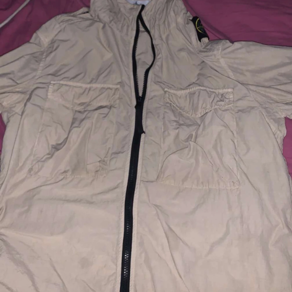 Beige jacka från Stone Island