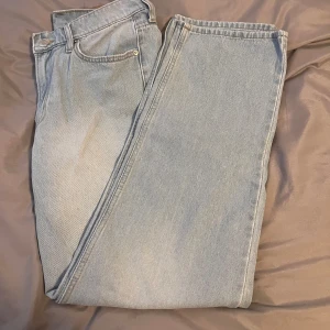 Baggy jeans - Baggy low waist jeans EUR 36 knappt använda