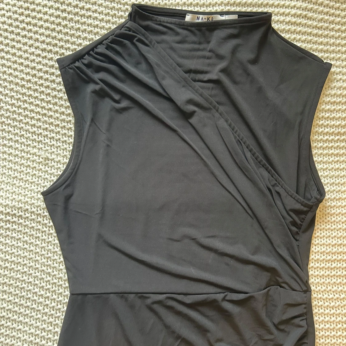 Svart klänning från NA-KD - 2