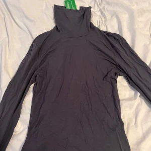 Tröja - Tröja ifrån bikbok i storlek S, aldrig använd