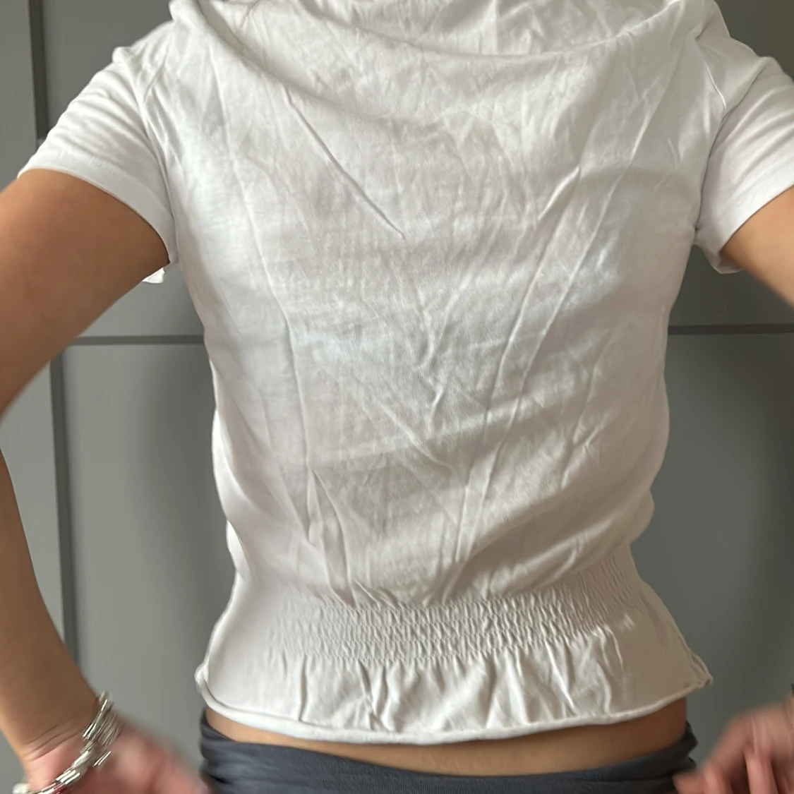 Vit kortärmad topp med resår - 1