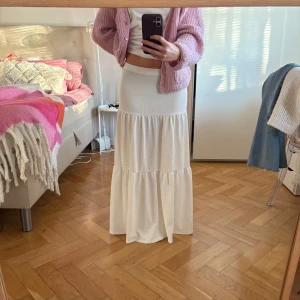 Vit maxikjol från Gina Tricot - Så söt sommar eller vårkjol🌸🌸🤗🤗🤗