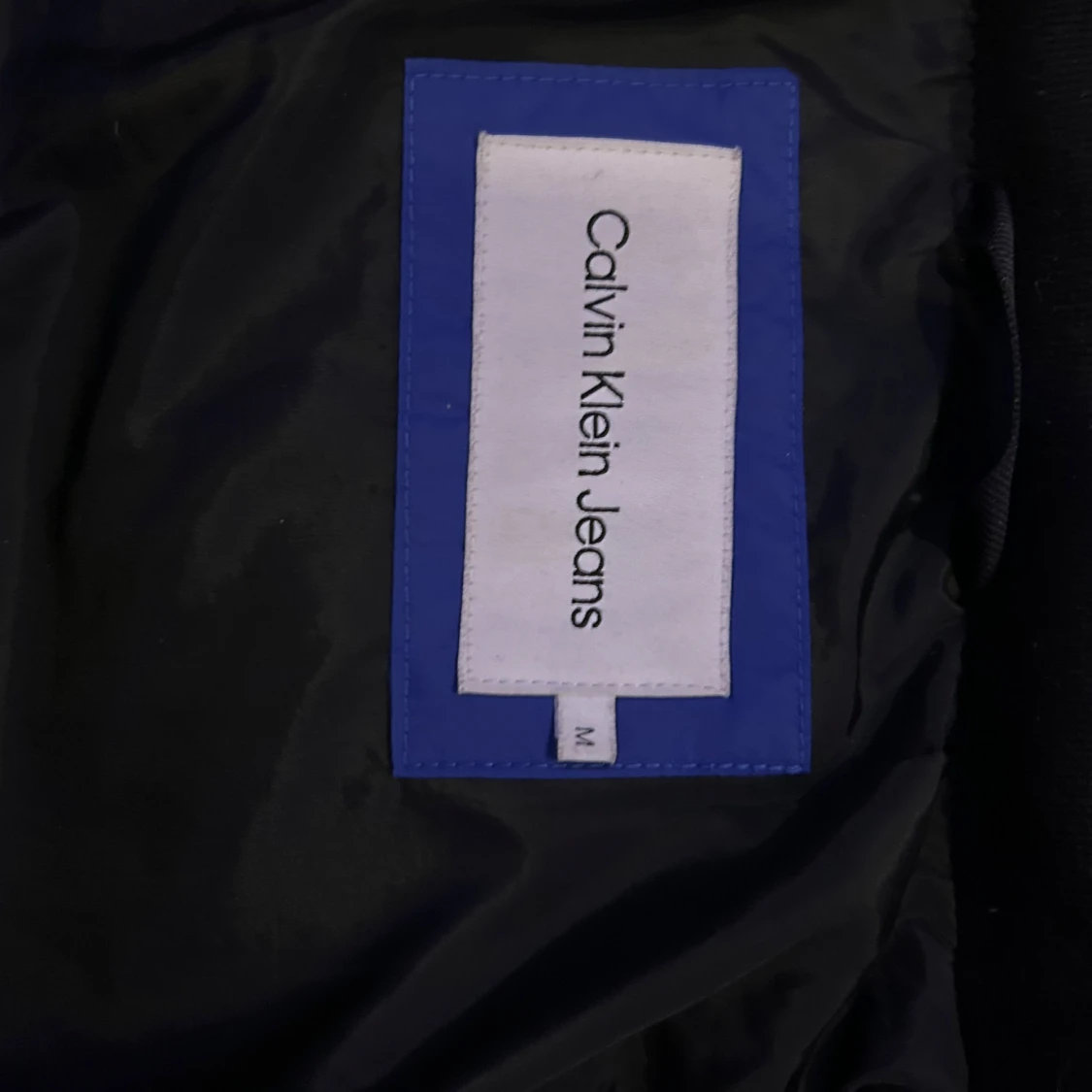 Blå pufferjacka från Calvin Klein Jeans - 2