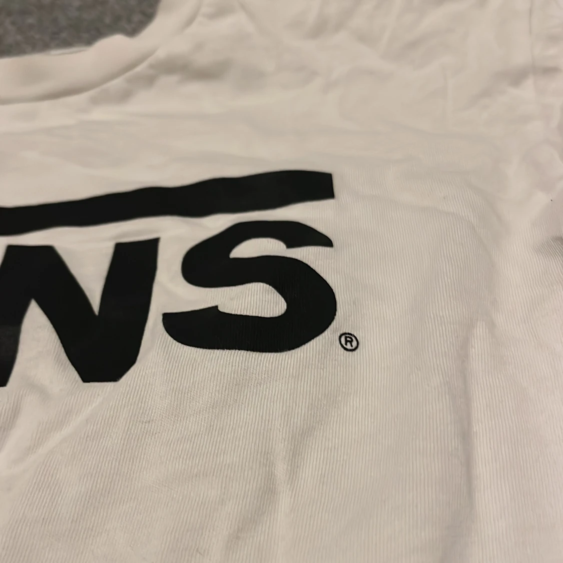 Vit t-shirt från Vans 10-12  - 3