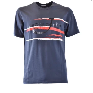 Jacob Cohen t-shirt  - Säljer min Jacob Cohen t-shirt använd endast 3 gånger! Helt slutsåld i storlek S M och L. Ordinarie pris 2200kr. Pris kan diskuteras vid snabb affär.