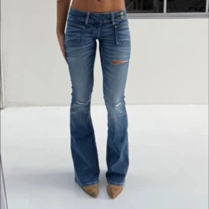 Gina pleated jeans 14+ - Säljer då jag beställde fel längd!!  Helt nya med prislapp på 