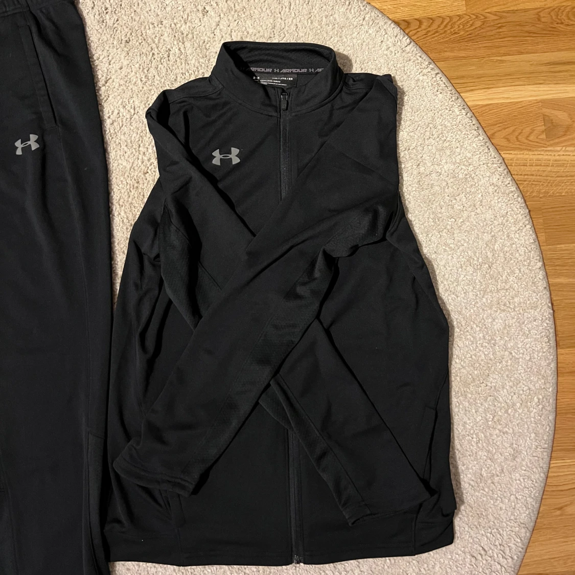 Svart Under Armour Tracksuit  - 2