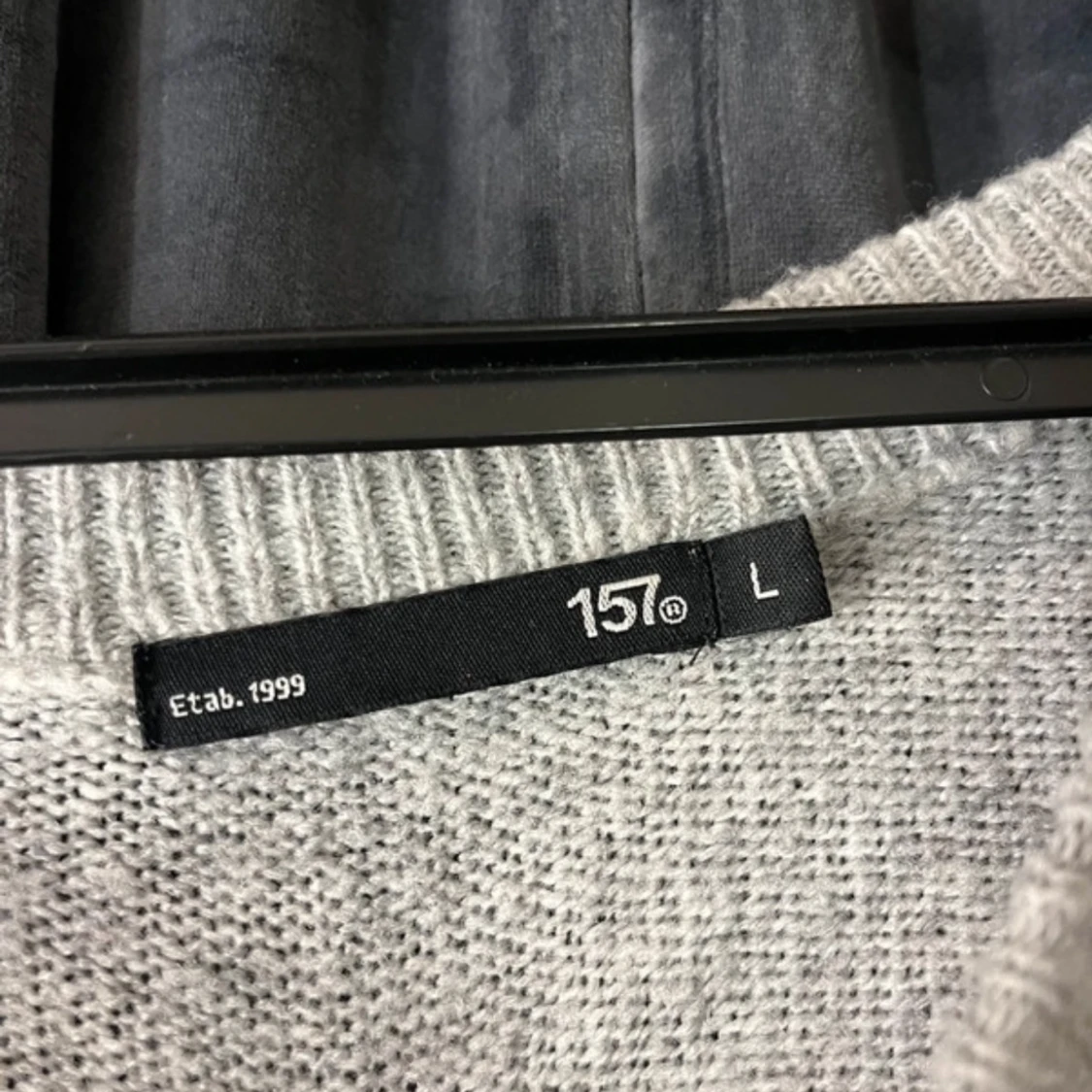 Grå stickad tröja från 157 - 1