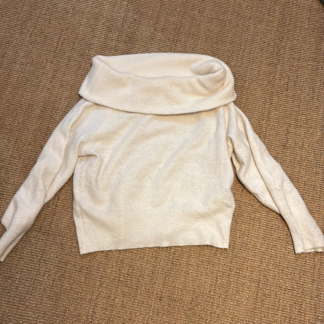 Vit offshoulder tröja - 2