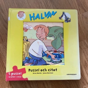 Halvan: Pussel och citat - En interaktiv barnbok med titeln 'Halvan: Pussel och citat' av Arne Norlin och Jonas Burman. Boken innehåller fem pussel med 16 bitar vardera och är fylld med illustrationer och citat. Perfekt för barn som älskar pussel och berättelser om olika yrken.