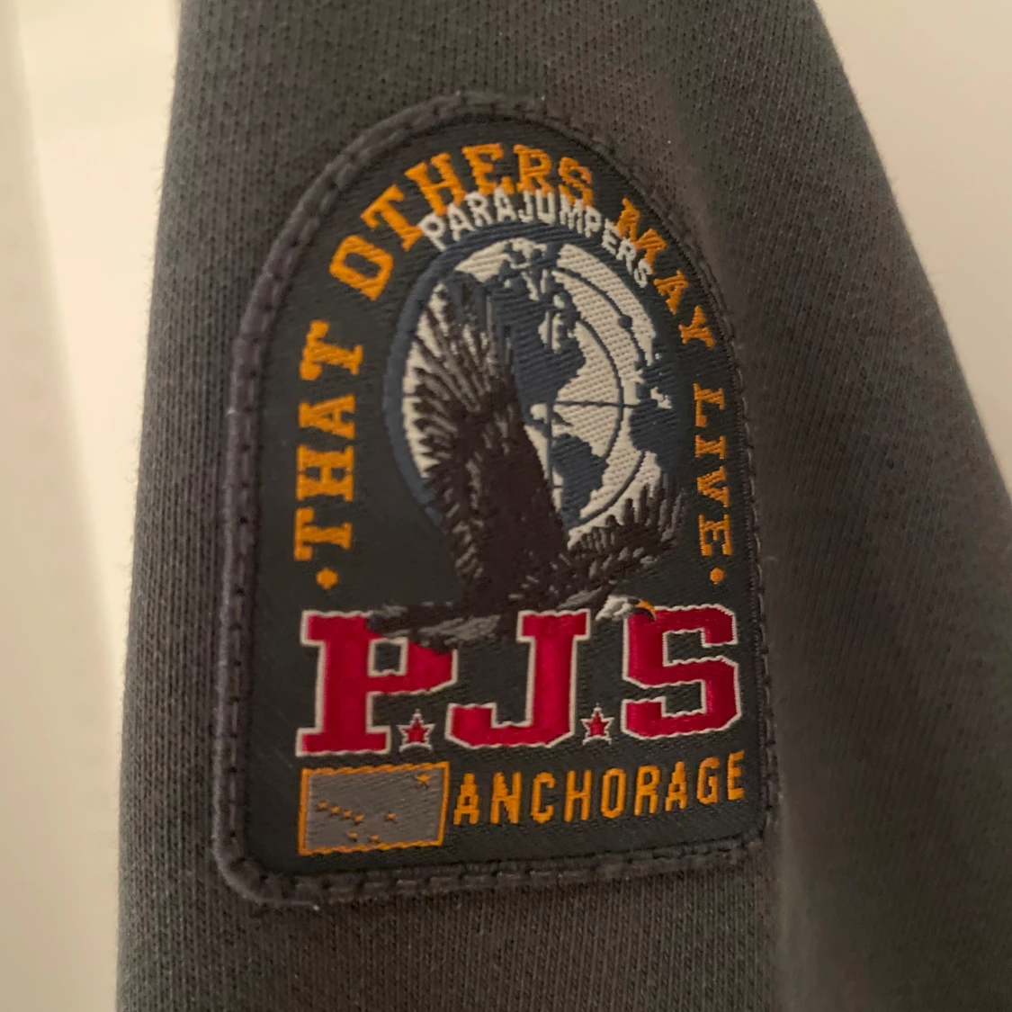 Mörkgrön tröja från Parajumpers - 2