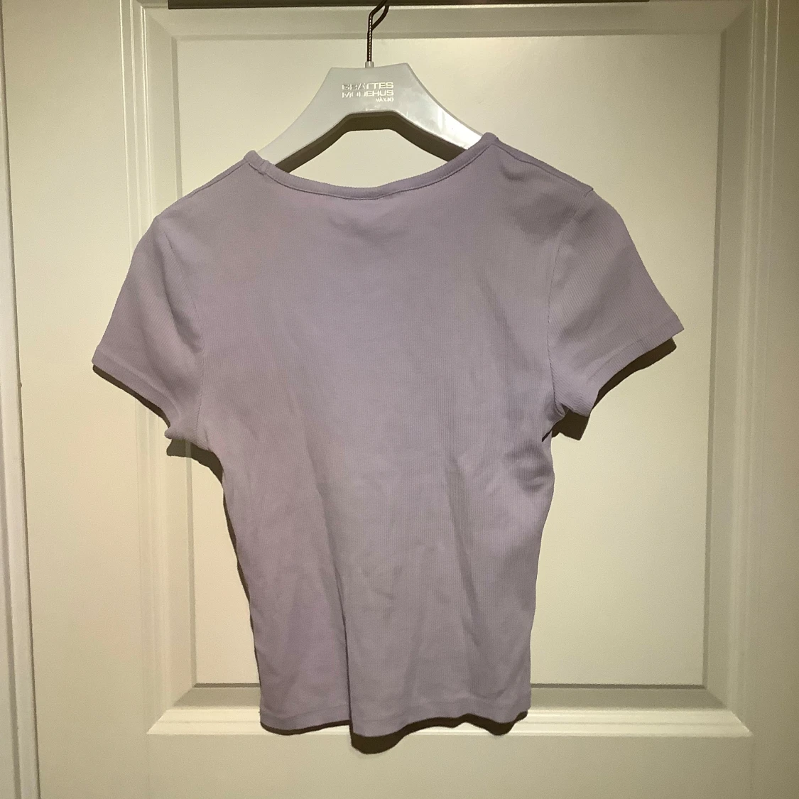 Ljuslila ribbad topp från KappAhl - 1