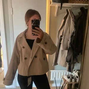 Trenchcoat  - Snygg vårjacka