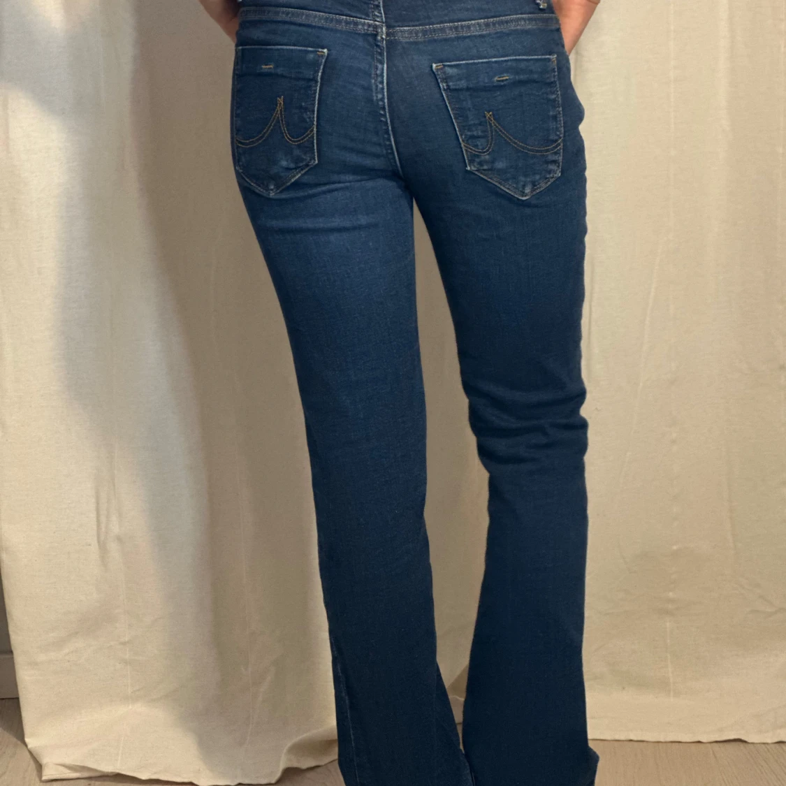 Blåa LTbB utsvängda jeans - 1