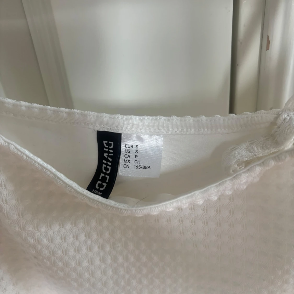Vit ärmlös klänning från H&M Divided - 2