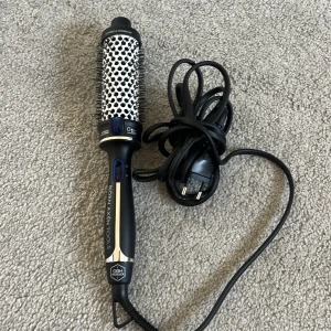 Björn Axén värme borste - Värme borste från Björn Axén, 38mm💕 Helt ny har använt den 2 gånger och har såklart rengjort den 🥰 