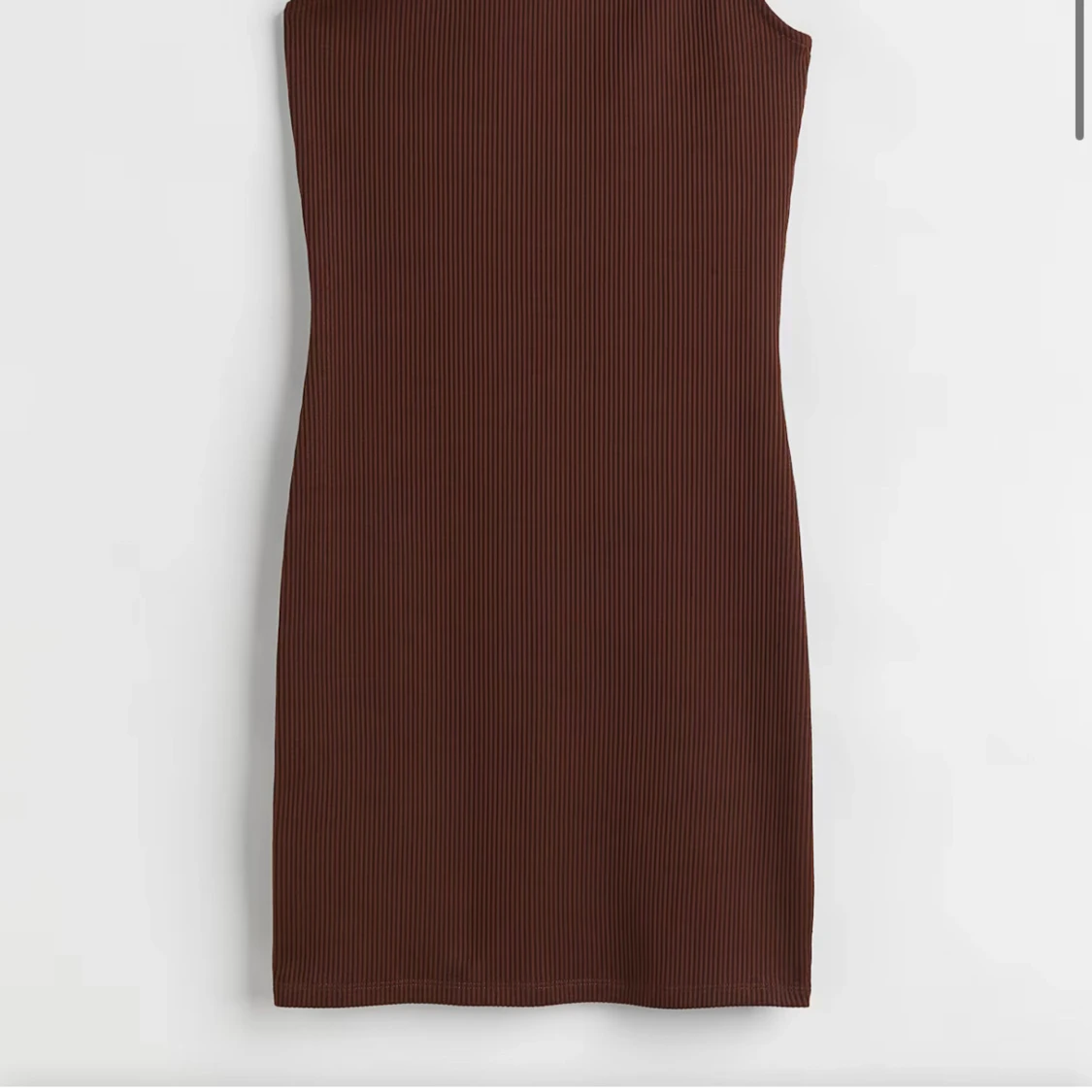 Brun ribbad klänning 