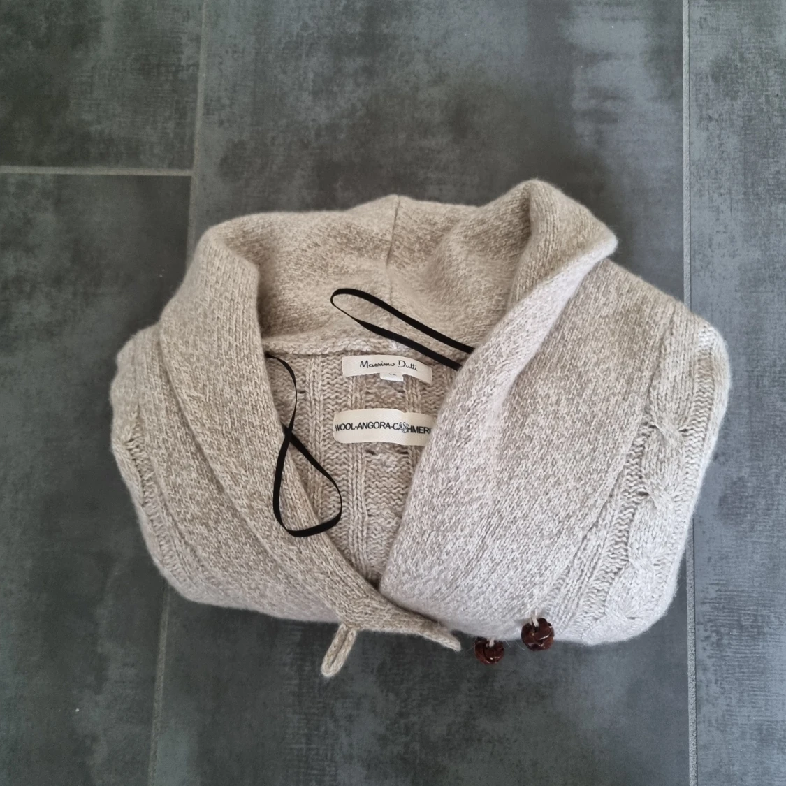 Beige stickad tröja från Massimo Dutti - 3