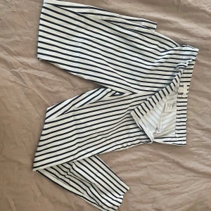 Kostymbyxori bomull - Snygga kostymbyxor som är använda några fåtal gånger. 