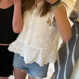 Missäy blus - Super söt blus från missäy,andvänd fåtal gånger och väldigt bra skick. Pris kan diskuteras💓