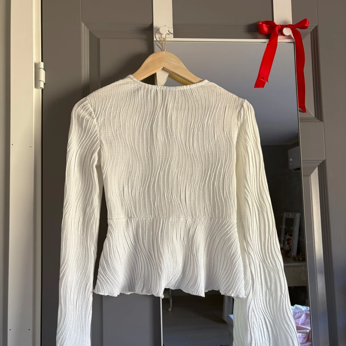 Vit blus från Gina Tricot - 3