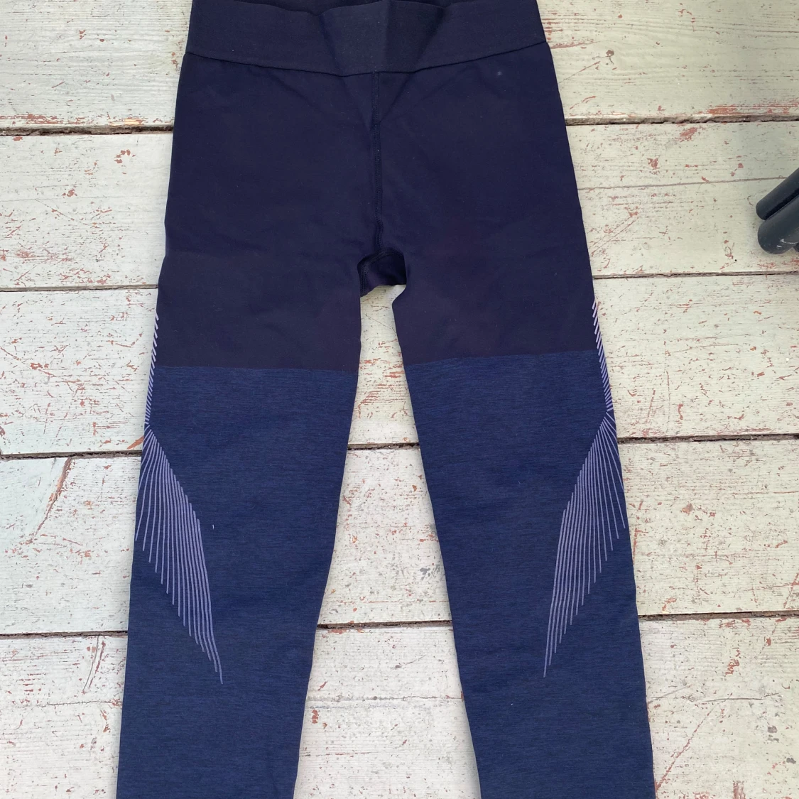 Mörkblå träningsleggings från H&M