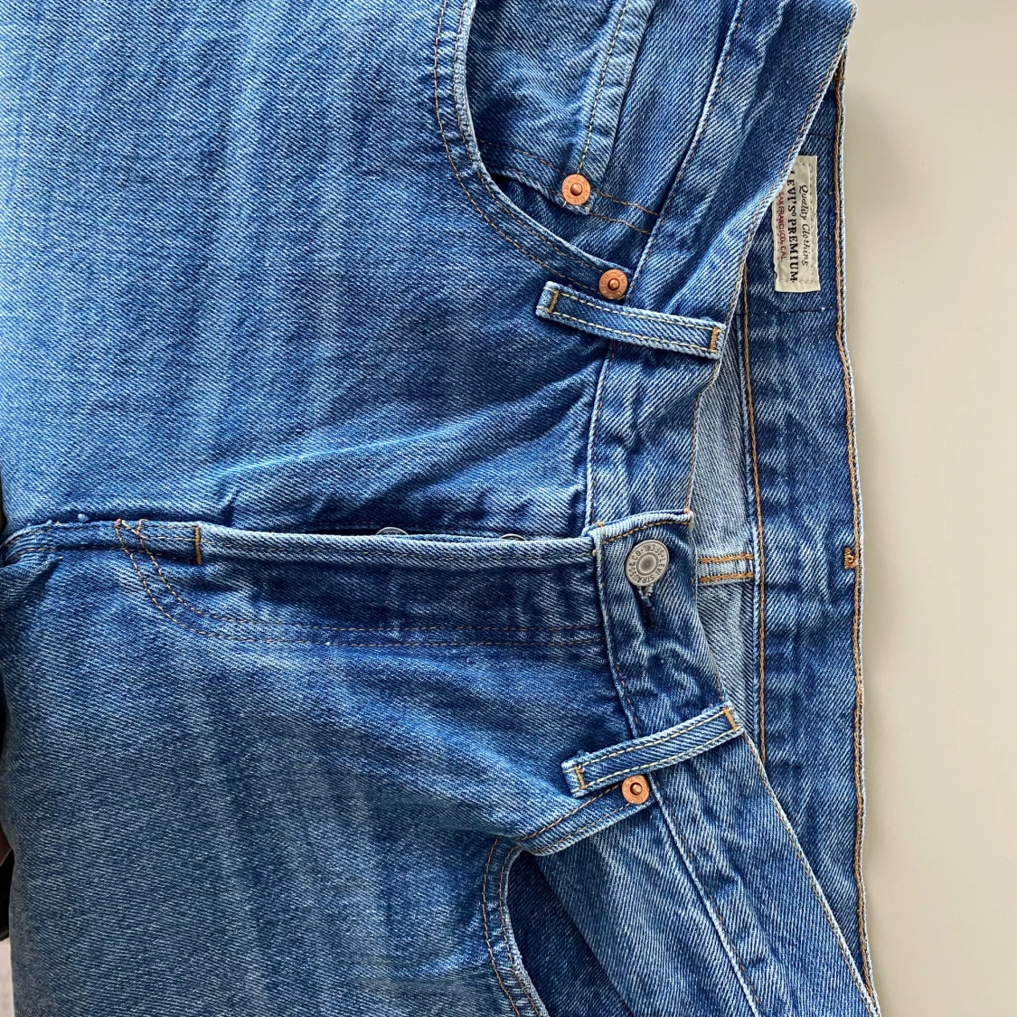 Blå Levis 501 jeans - 3