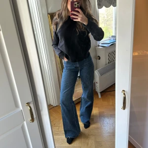 Jeans - Jeans från zara, high waist. Mörkblå. Skriv för frågor🤍