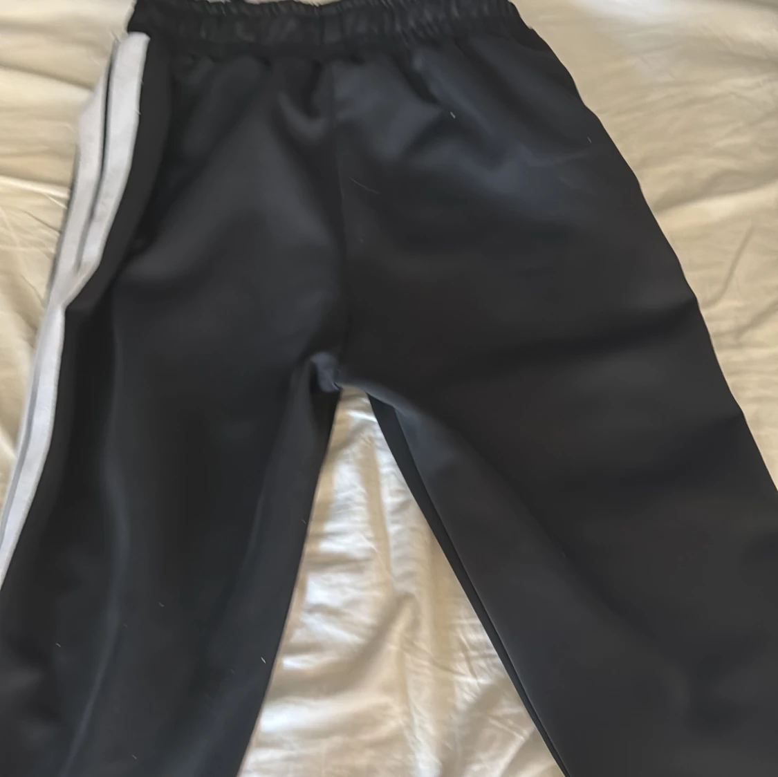 Svarta mjukisbyxor från Palm Angels - 3