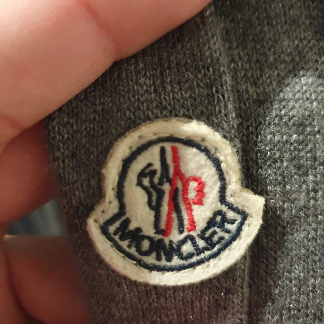 Grå tröja från Moncler - 3