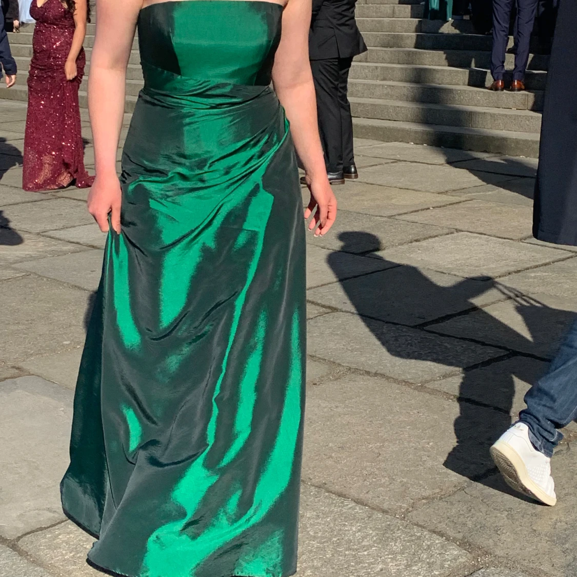 Grön axelbandslös långklänning - 1