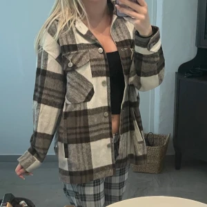 Jacka - En jacka från dilvin i storlek 36. Knappt använd