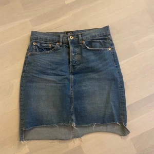 Jeanskjol - Blå jeanskjol