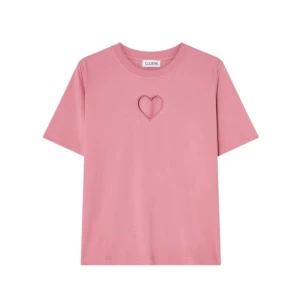 Rosa t-shirt med hjärtdetalj från Cloeys - Så fin rosa t-shirt från Cloeys med ett broderat hjärta på bröstet. Aldrig använd!