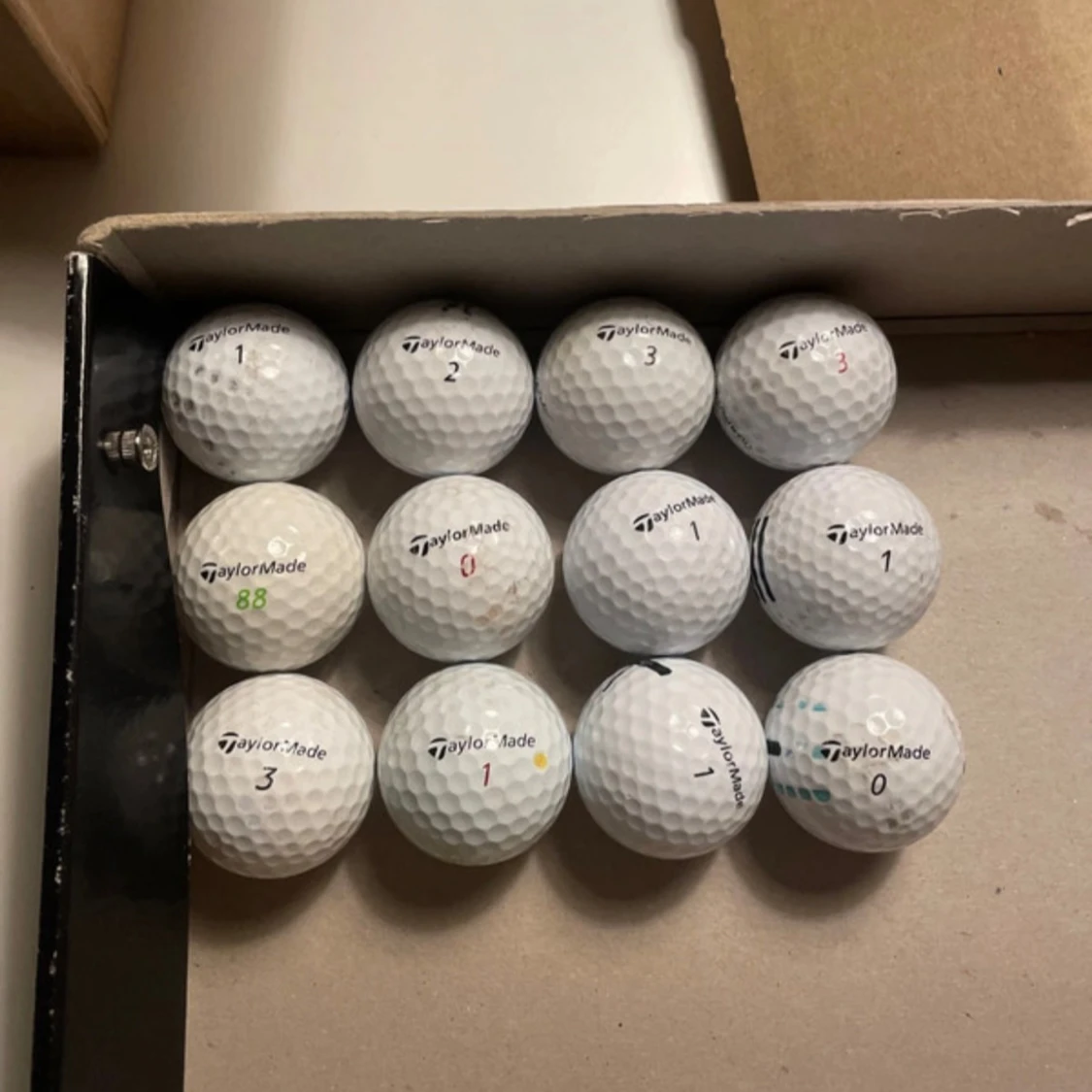 Taylormade 36st bollar + 4st mystery bollar! Callaway, taylormade, srixon A/B skick - 1