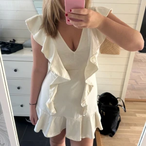 sommarklänning  - jättefin klänning ifrån hm 