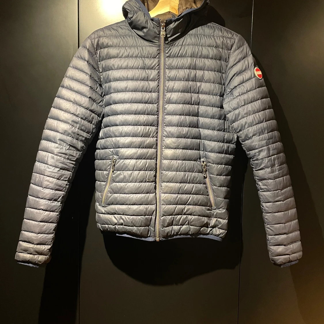 Grå pufferjacka från Colmar