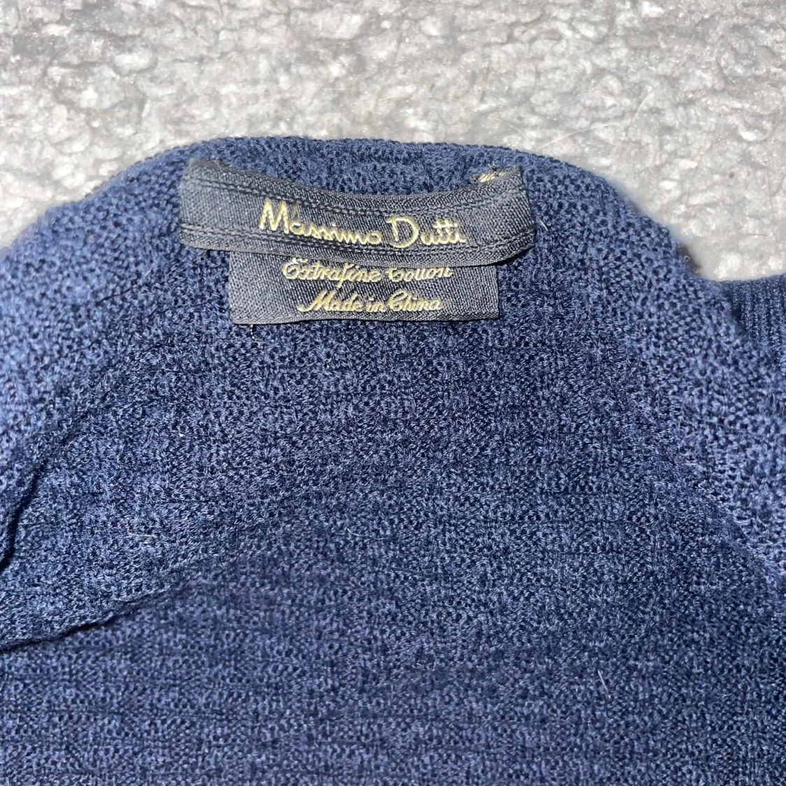 Mörkblå stickad kofta från Massimo Dutti - 2