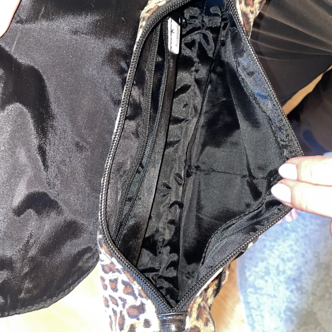 Leopardmönstrad axelväska med kedjerem - 3