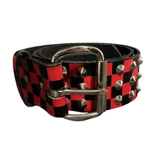 punk bälte🎸 - as coolt bälte!! från 2000-talet men jättebra kondition😛