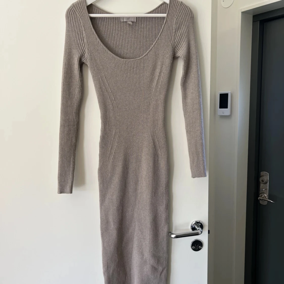 Ribbad klänning från H&M - 4