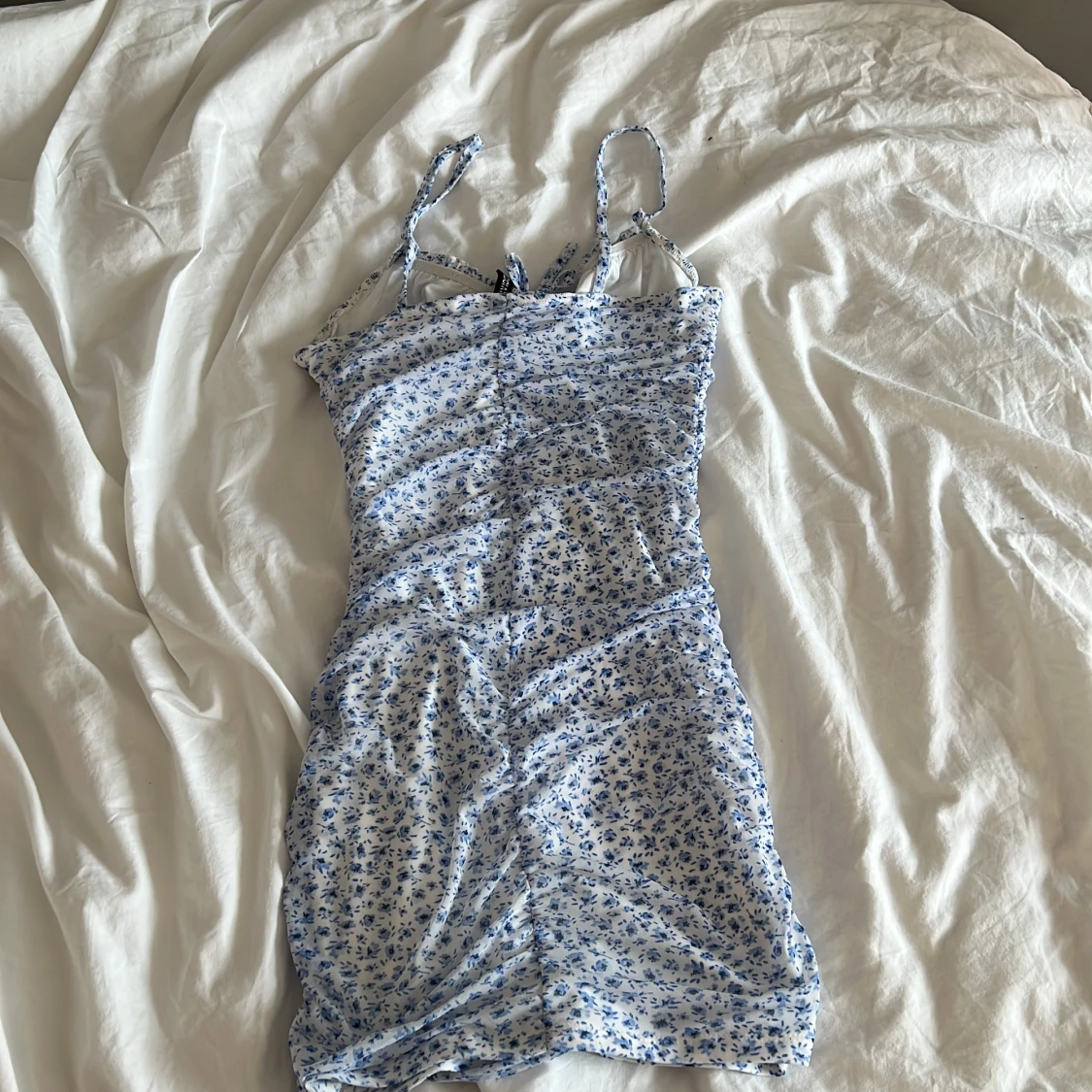 Blommig sommarklänning från H&M Divided - 1